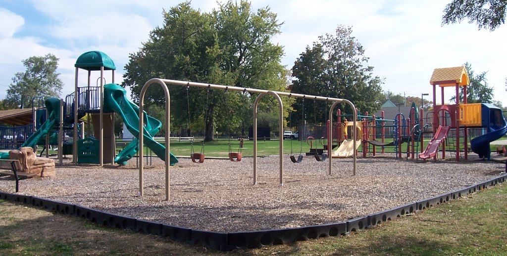 Playground at Osborne Park, Willoughby Ohio, Ментор