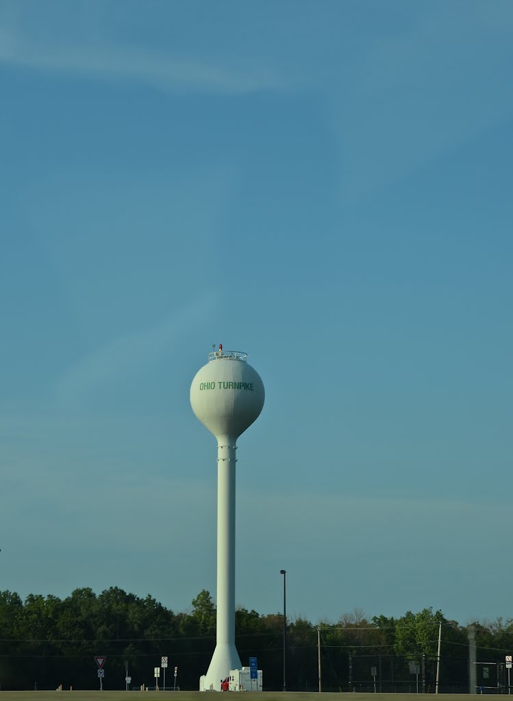 Water tower on Ohio Turnpike, Миллбури