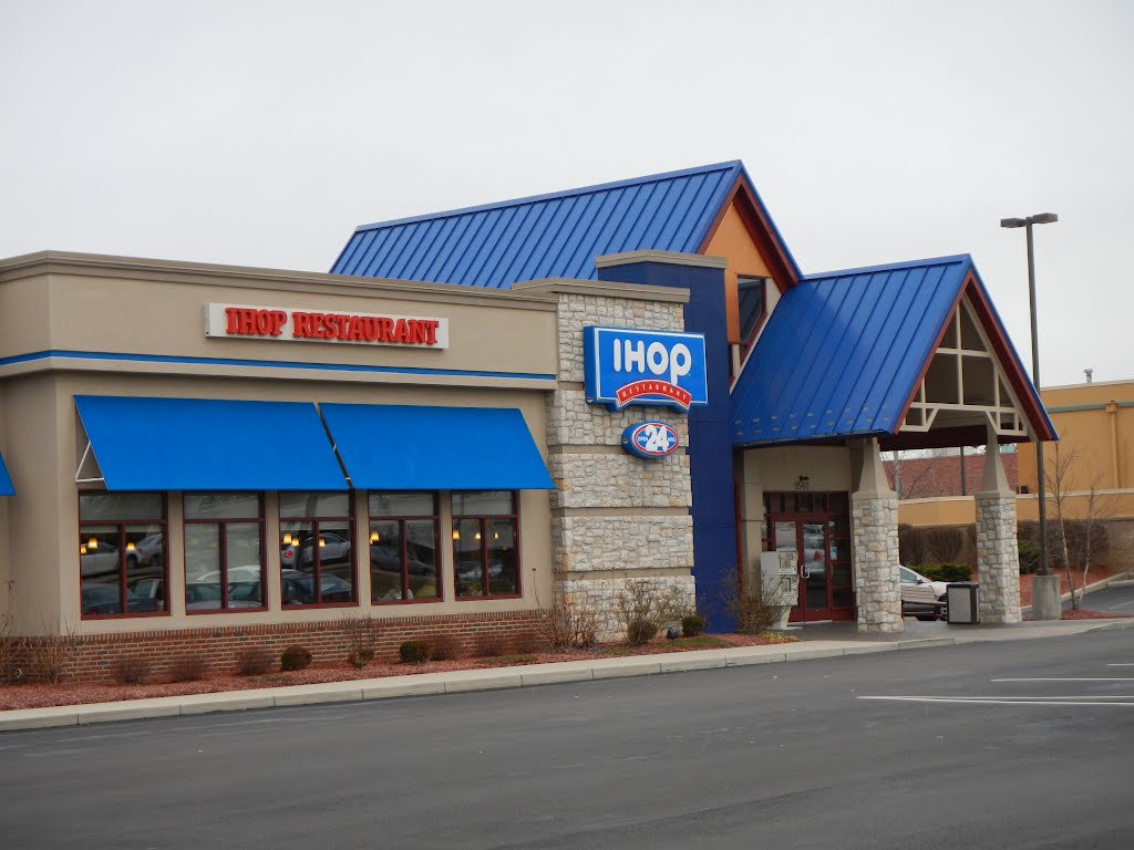 IHOP at the  Northgate Square, Нортбрук