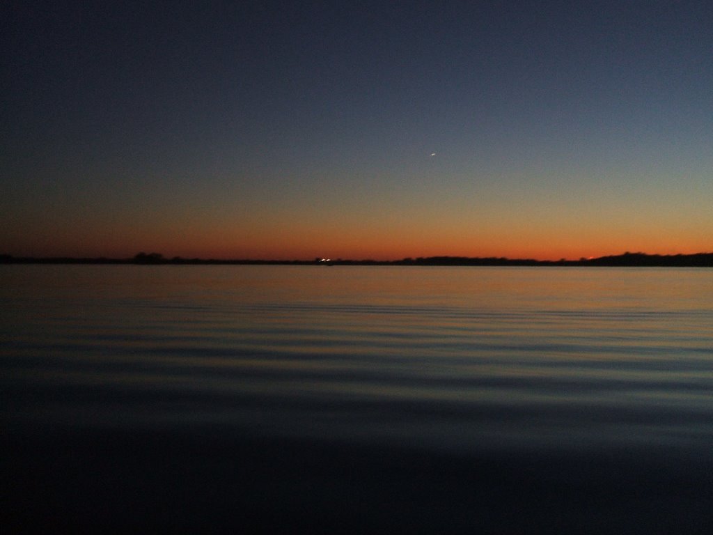 A Calm Sunset On CJ Brown Reservoir, Нортридж
