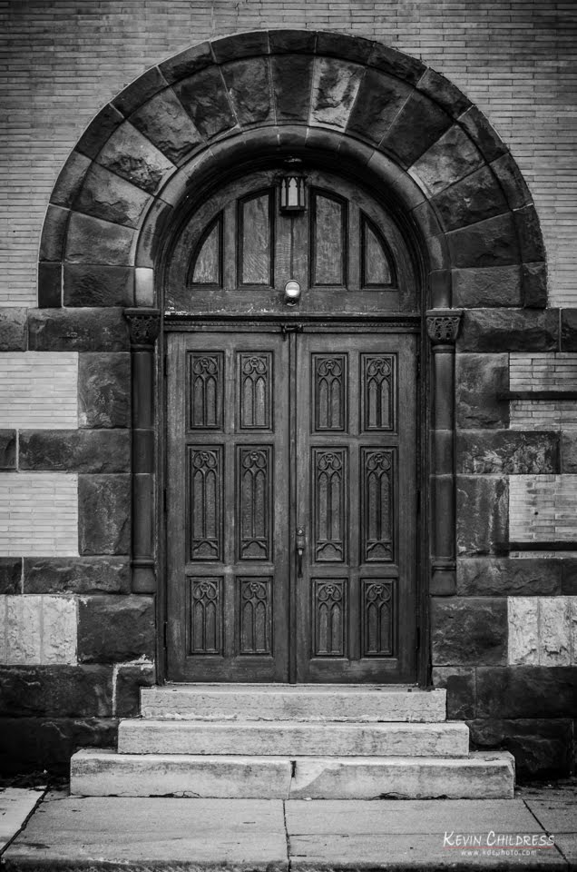 Door to St. Johns Lutheran Church, Нортридж