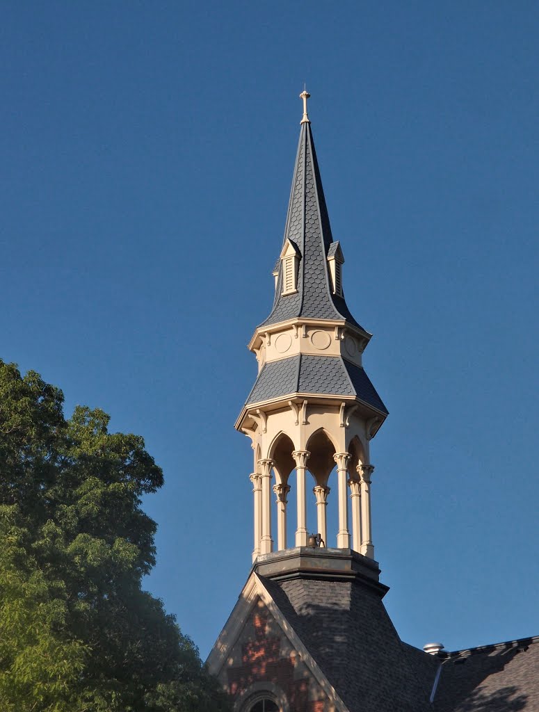 Westervelt Hall spire, Oberlin Ohio, Оберлин