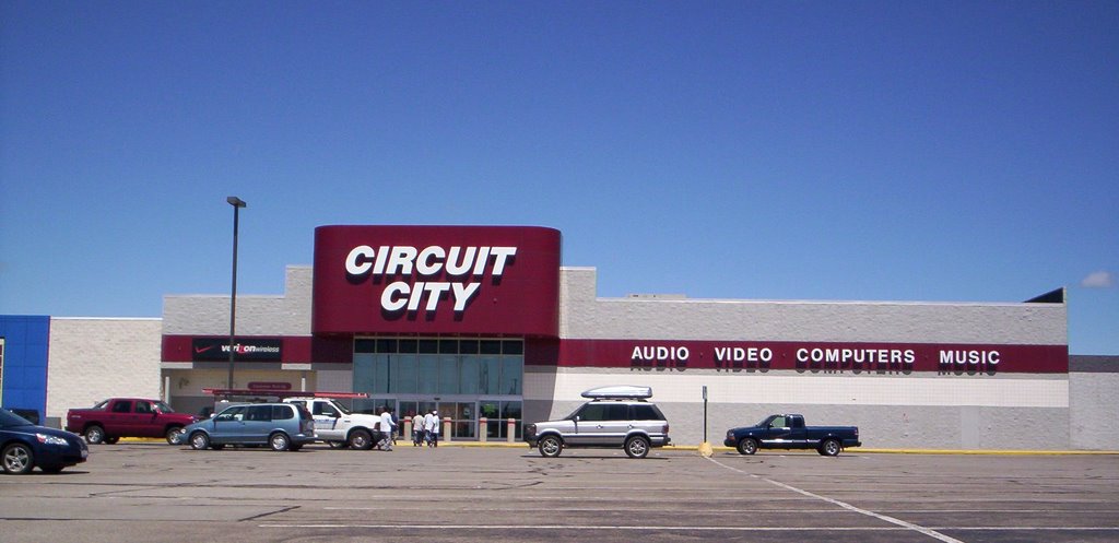 Former Circuit City, Онтарио