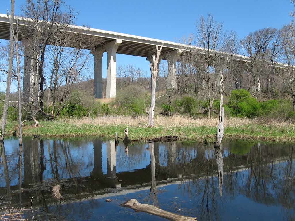 Ohio Turnpike Bridge from the Towpath Trail, Cuyahoga Valley Nat. Park, Ohio, Пенинсула