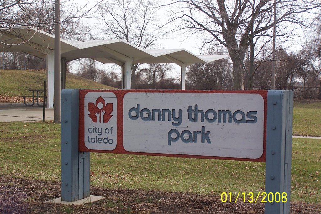 Danny Thomas Park, 2583 Broadway, 43609, Россфорд
