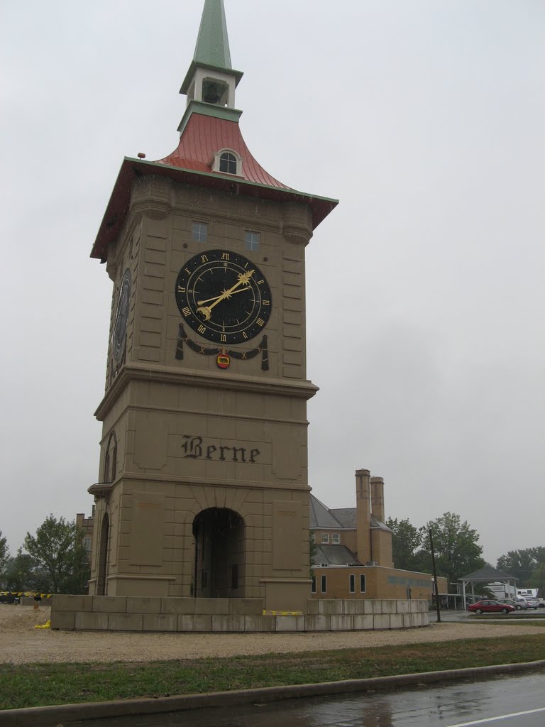 clock tower, Berne, Indiana, Флетчер