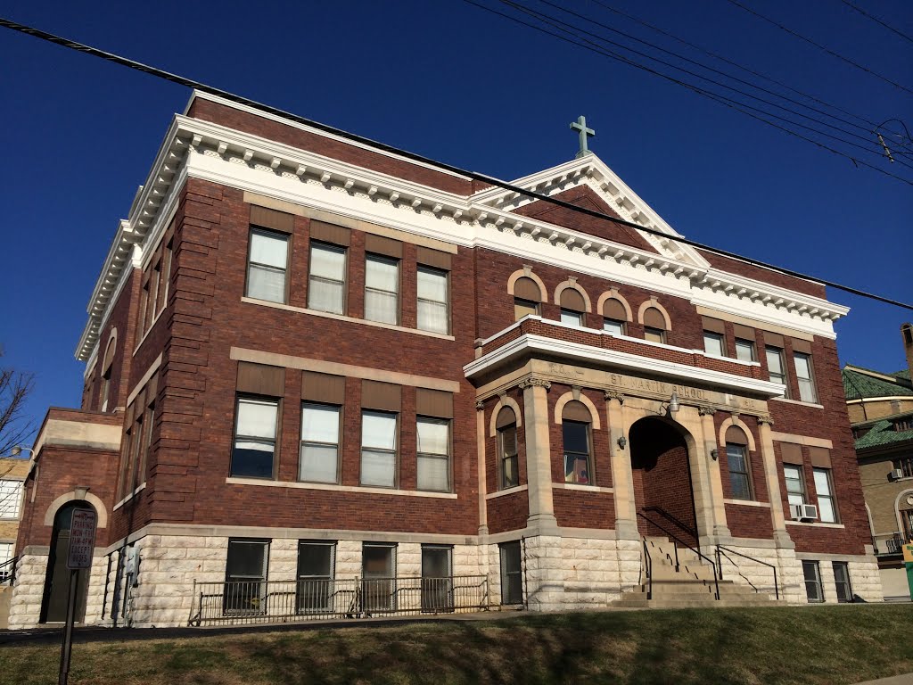 St. Martin Schule aus St. Martin Straße, Cheviot, Cincinnati, OH, Чевиот