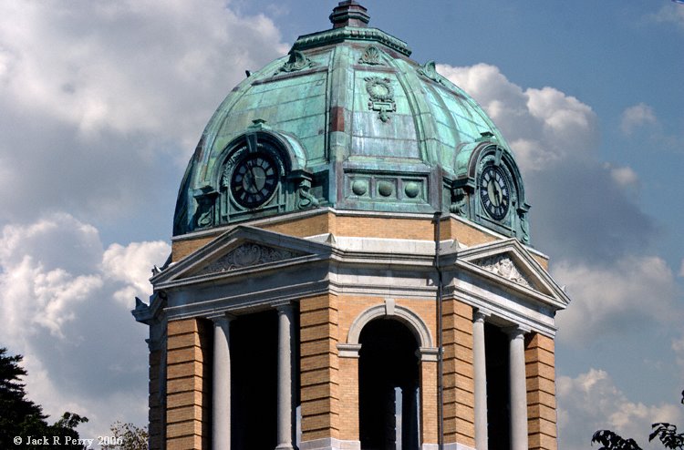 Courthouse Dome, Честерхилл