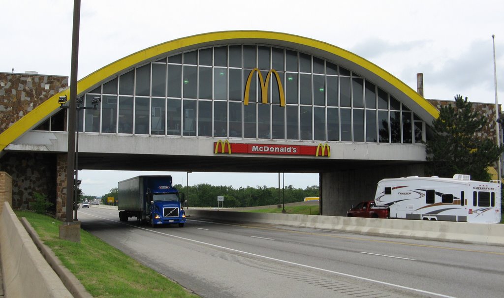 Micky Ds over the Will Rogers Turnpike, Винита