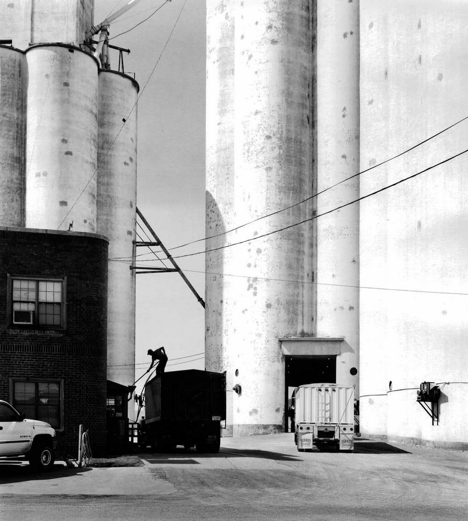 Unloading Grain, Frederick, Oklahoma, Жеронимо