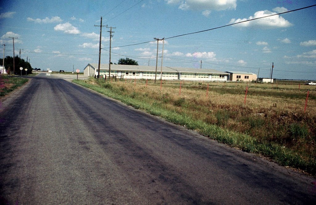 Bishop Elementary School - Lawton, Oklahoma - 1970, Жеронимо