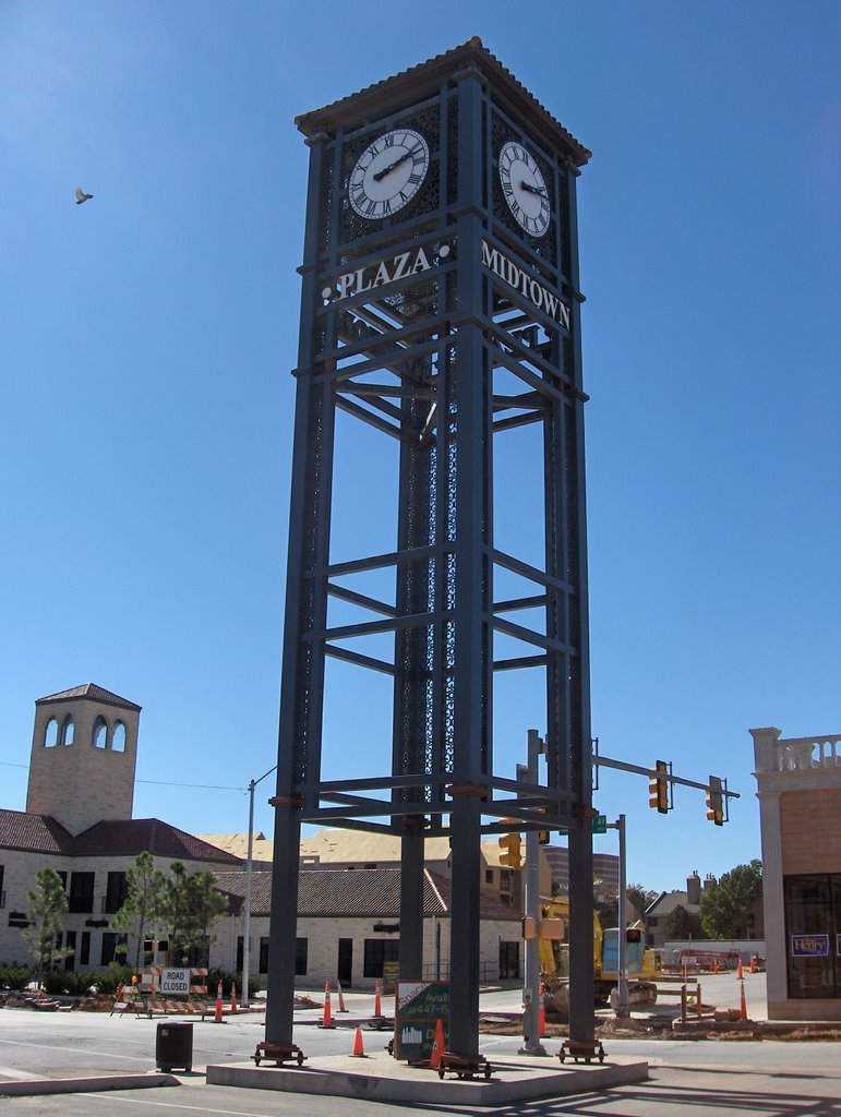 Midtown Plaza Clock Tower, Лаутон