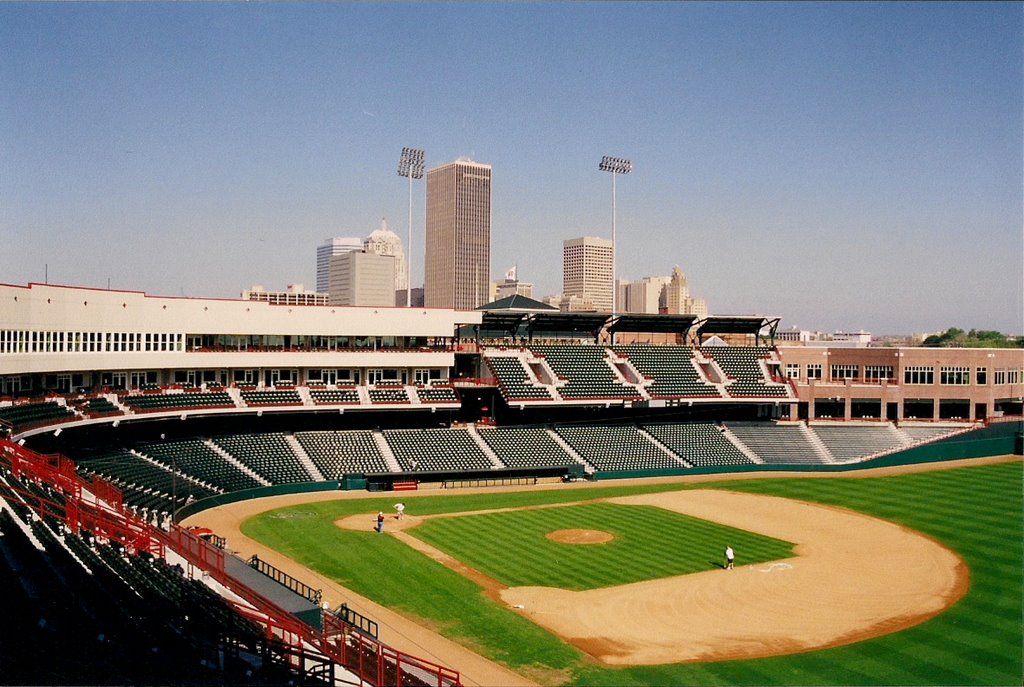 Bricktown Ballpark, Николс-Хиллс