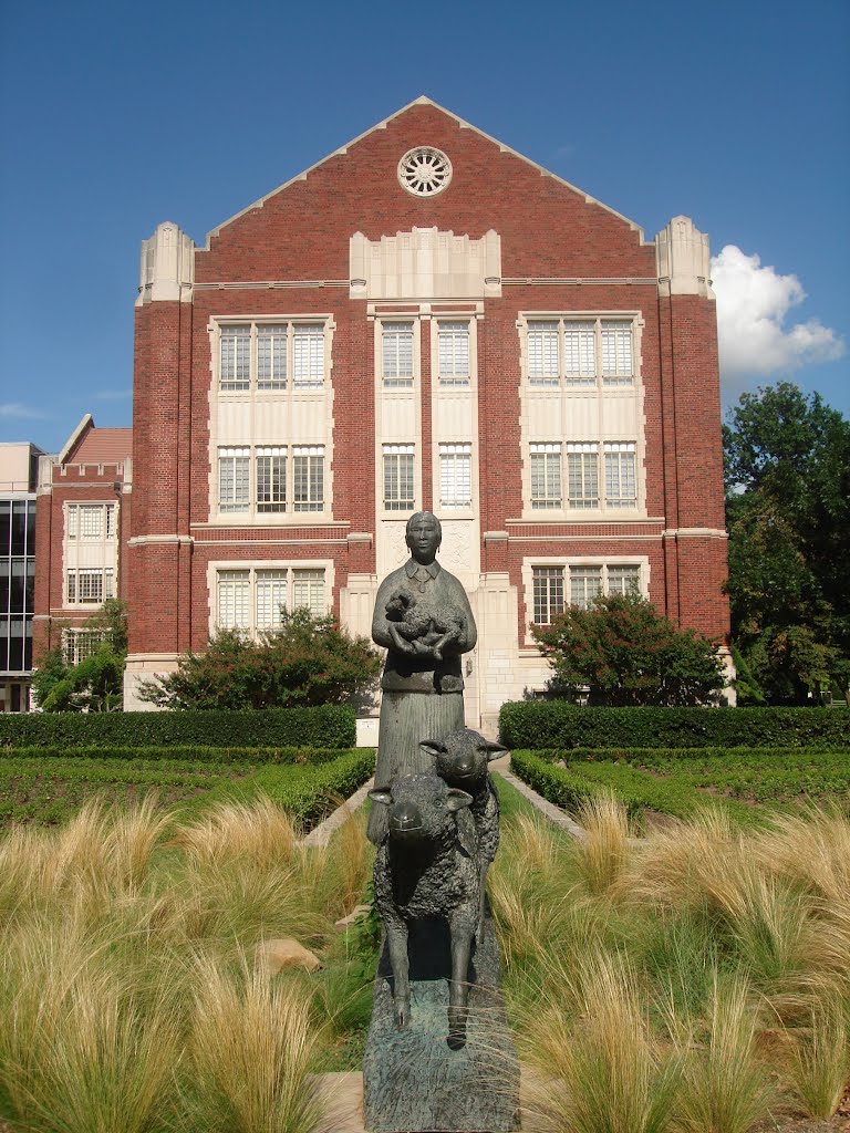 Norman, OK USA - University of Oklahoma - Adams Hall, Норман