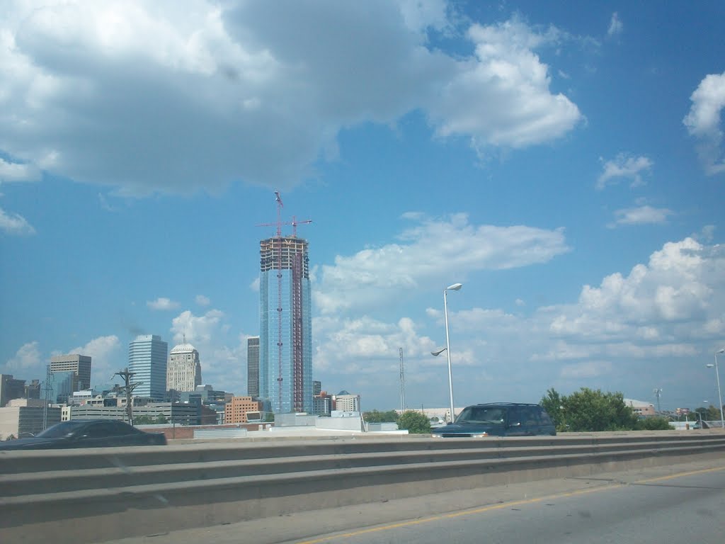Devon Tower construction 7-1-11, Оклахома