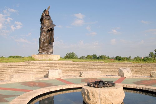 Standing Bear Statue, Понка-Сити