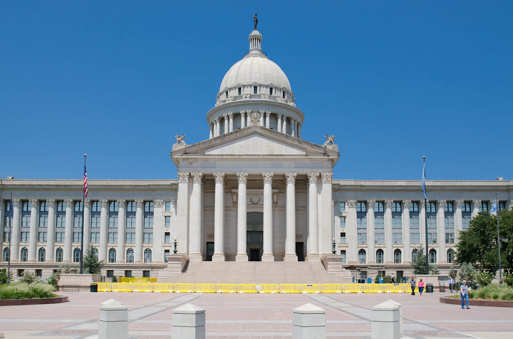 Oklahoma State Capitol, Шавни