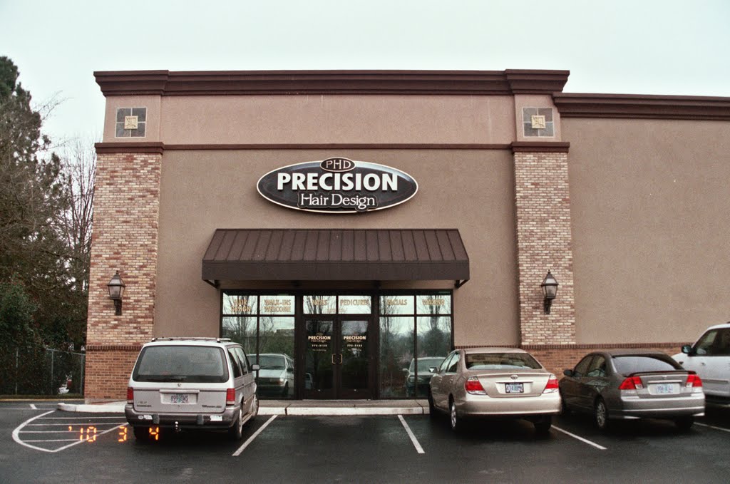 Precision Hair Design McAndrews Street Market Place Medford Oregon, Медфорд