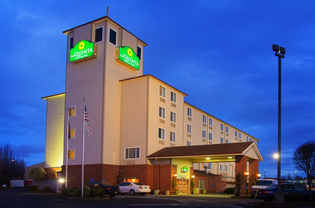 La Quinta Inn & Suites, Airport, Паркрос