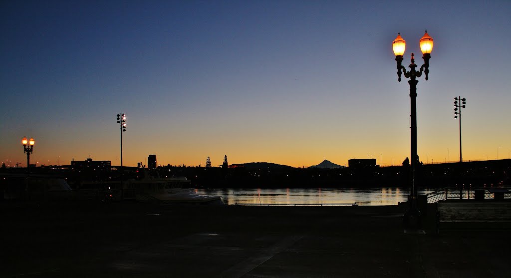 Sunrise at Riverfront, Портланд