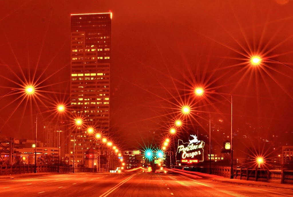 Lights on Burnside Bridge  ( Jan. 13, 2013 ), Портланд
