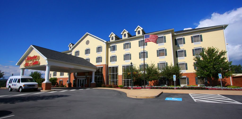 Hampton Inn & Suites - State College, PA, Алдан