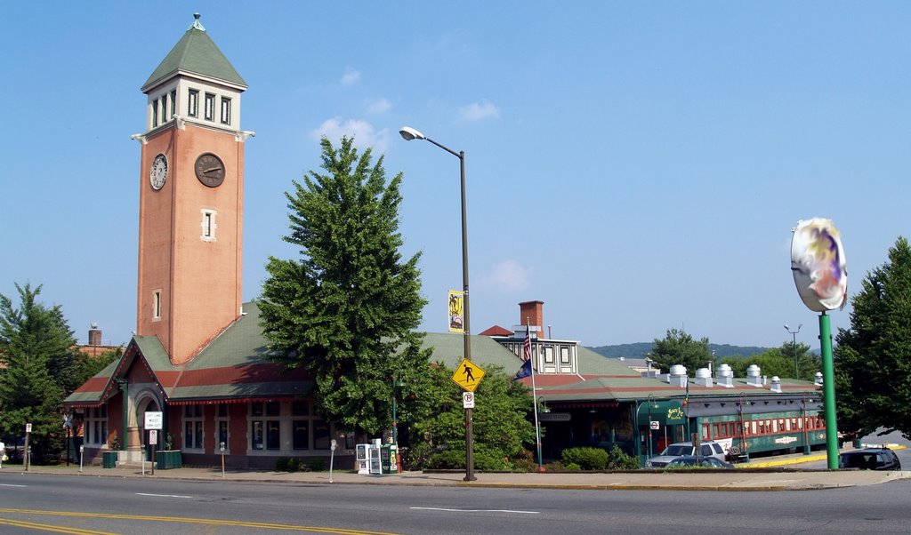 Allentown Railroad Station (now a popular night spot), Аллентаун