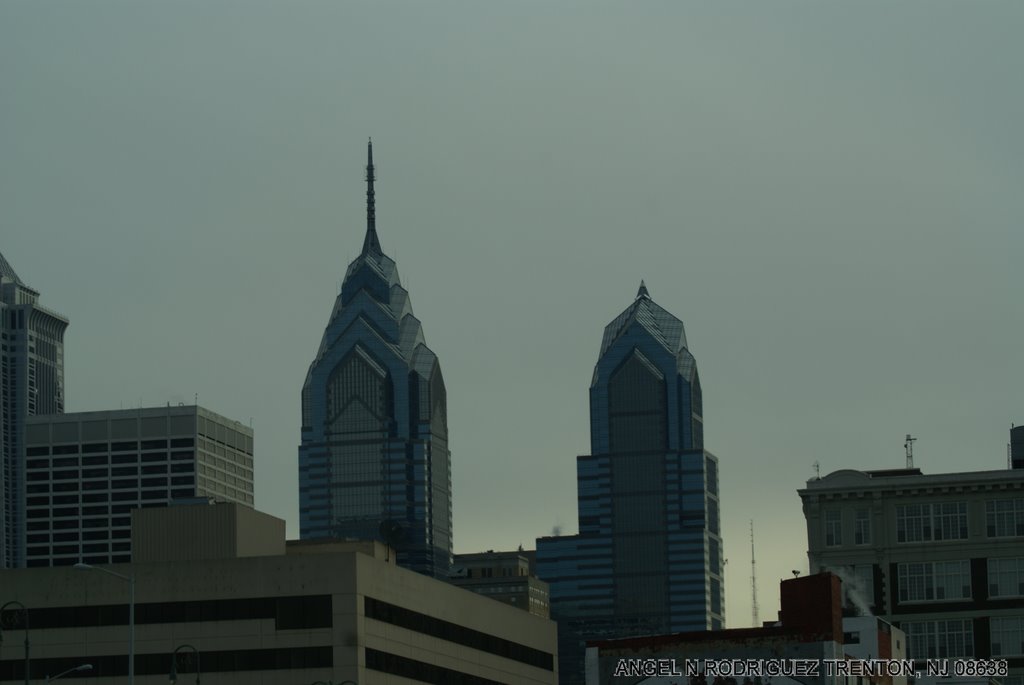 CENTER PHILLY SEEN FROM SCHUYKILL EXPY, Белмонт