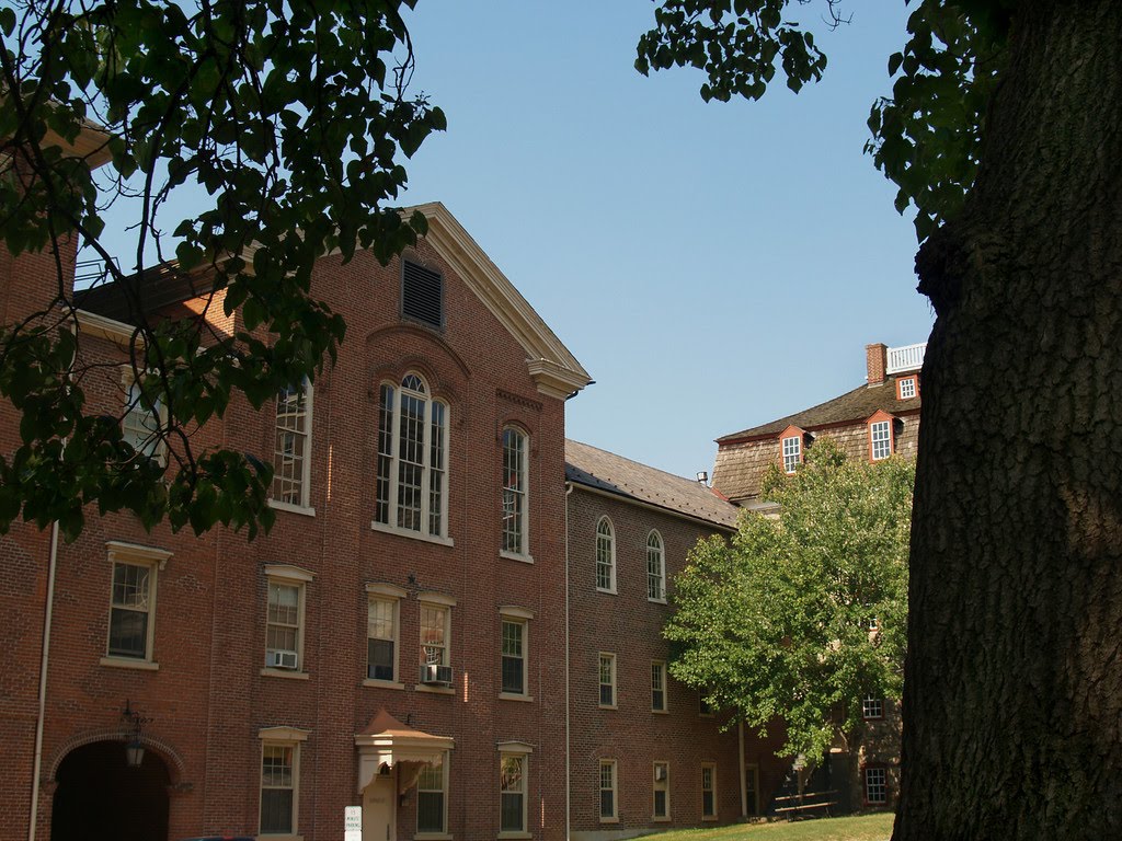 19th Century Buildings at Moravian College (Hearst Hall, Old Chapel) - Bethlehem, Pennsylvania - USA, Бетлехем