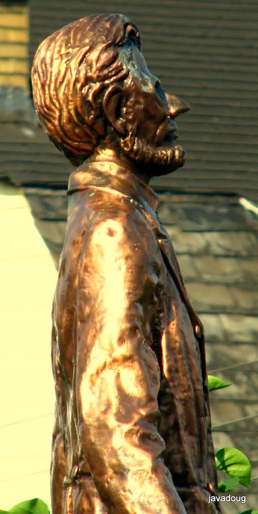 Brass Lincoln statue Wilkinsburg, Браддок