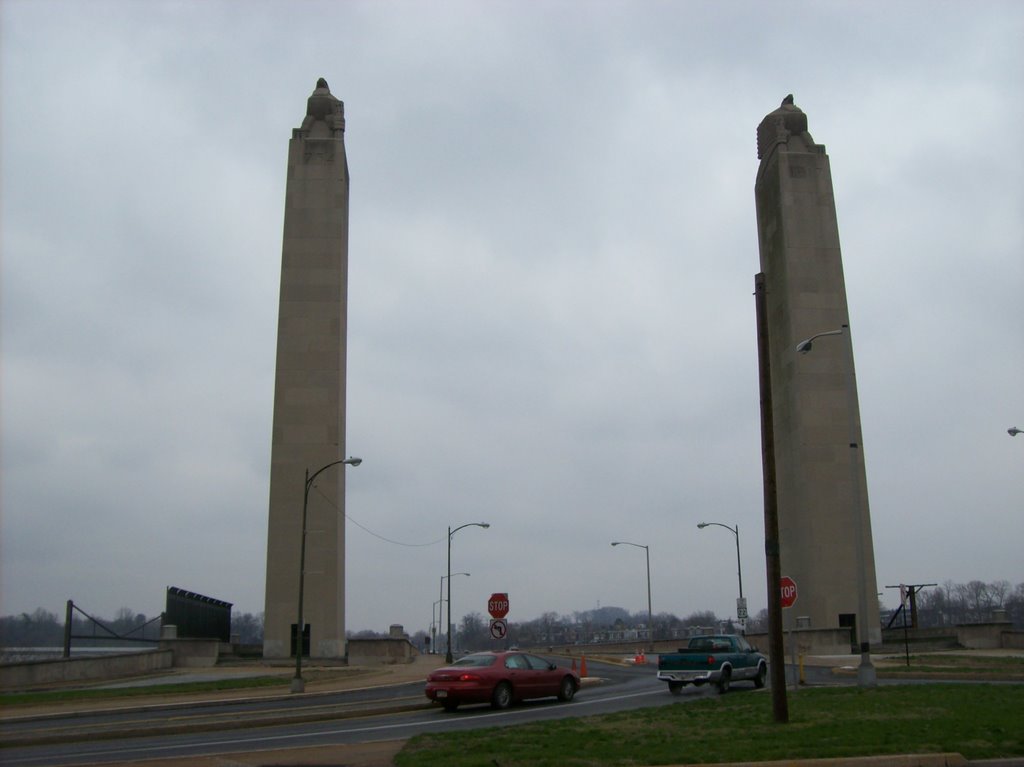 Big & Tall Obeliscs, Гаррисберг