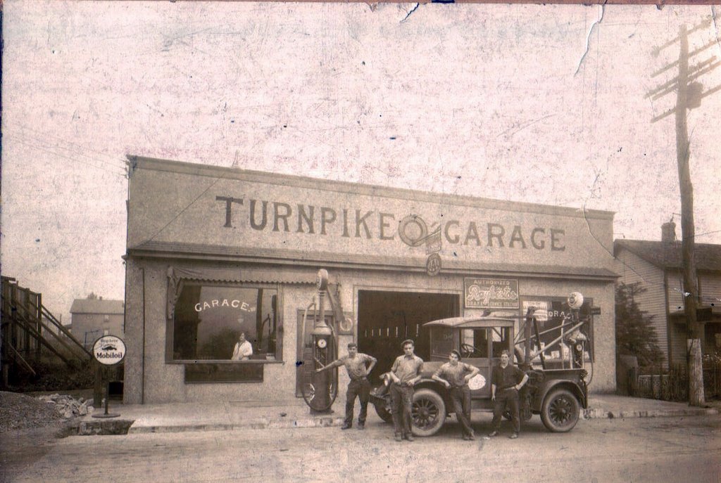 Turnpike Garage, circa 1925, Данмор