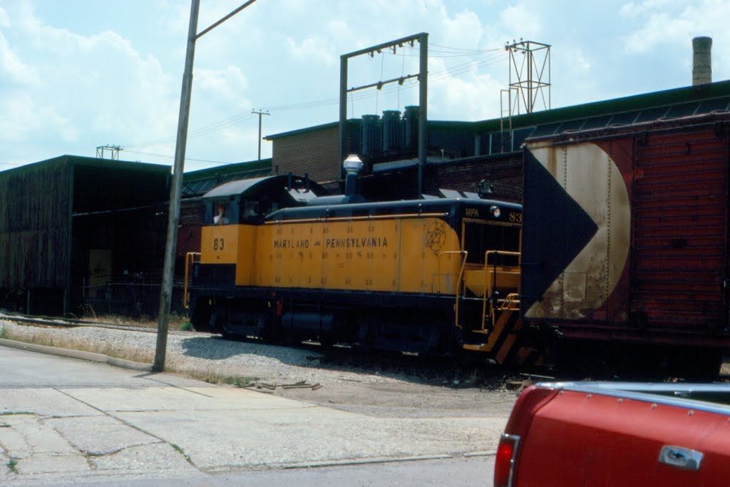 Maryland & Pennsylvania Railroad EMD SW8 No. 83 at York, PA, Йорк