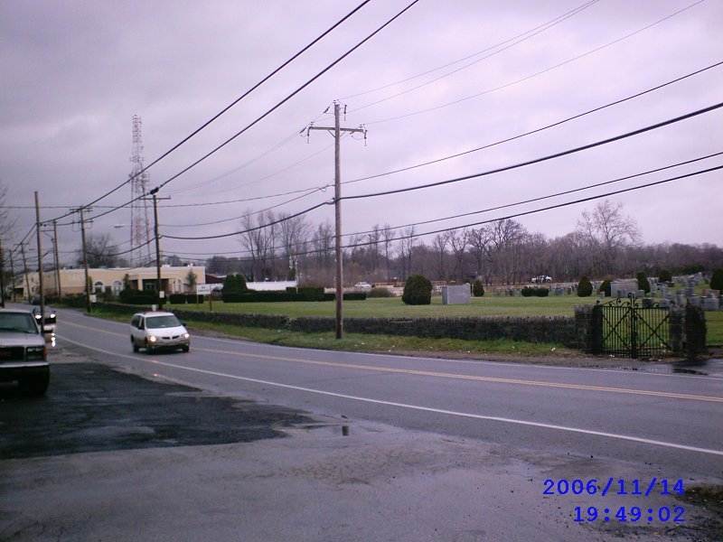 Corner of Academy Ave and Oak Lane, facing north, and Mt Lebanon Cemetary, Коллингдейл