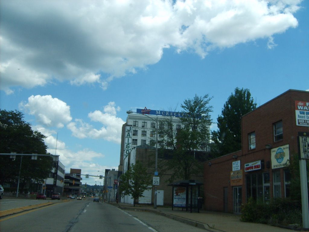 Lysle Blvd between Market St. and Locust St in July 2007, Мак-Киспорт