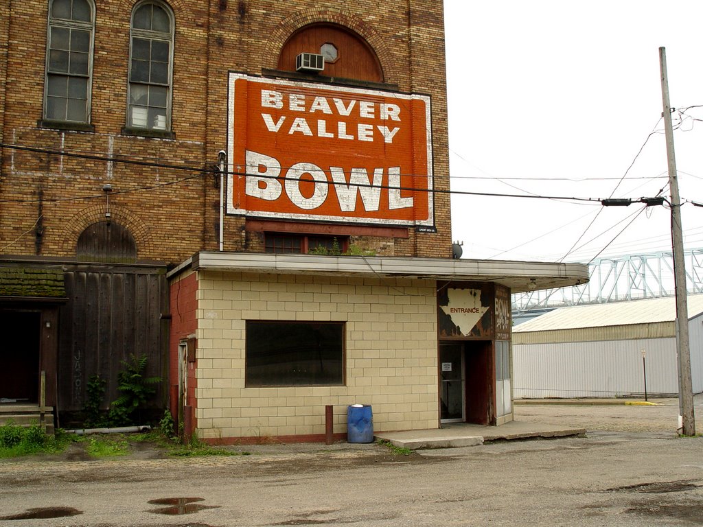 Beaver Valley Bowl, Rochester, PA, Монака