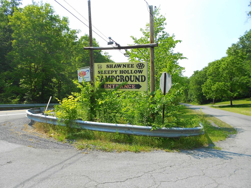 Shawnee Sleepy Hollow Campground entrance, Historic Lincoln Highway, 147 Sleepy Hollow Road, Schellsburg, PA, Пайнт