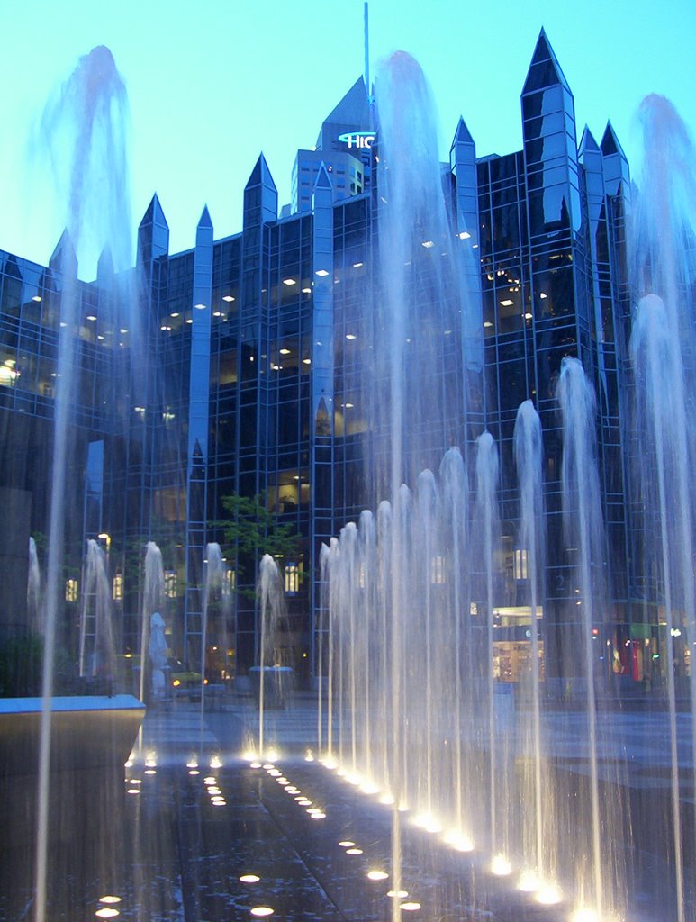 PPG Place Fountains, Питтсбург