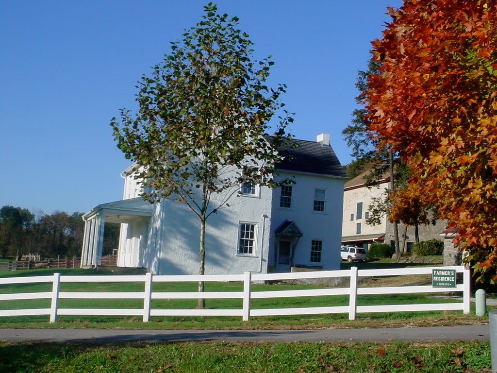 Farmers Residence and Livestock Barn, Рокледж
