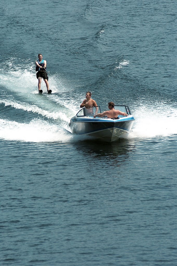 Water Skiing on the Susquehanna in Clinton Co., PA, Флемингтон