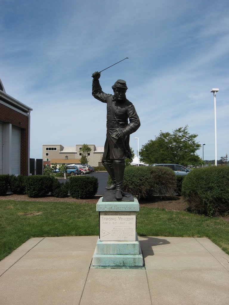 COL. STRONG VINCIENT STATUE ERIE MARITIME MUSEUM/ ERIE CO. LIBRARY ERIE, PA, Эри