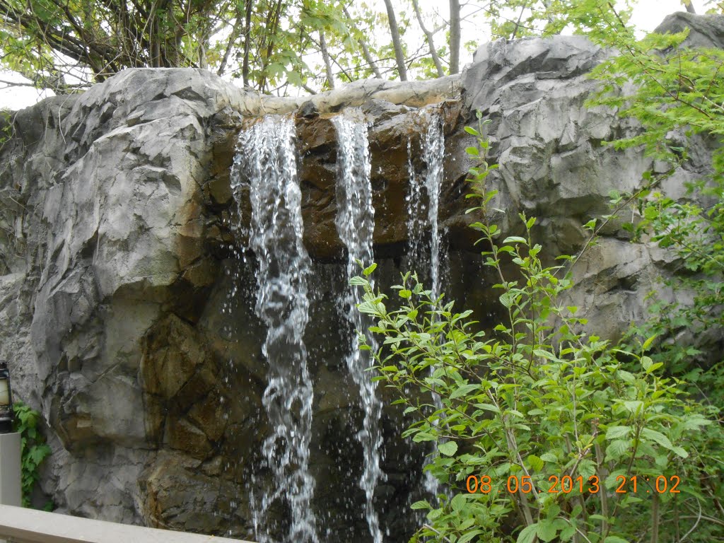 Water Falls in Roger Williams Pakr,Providence,Rhode Island, Кранстон