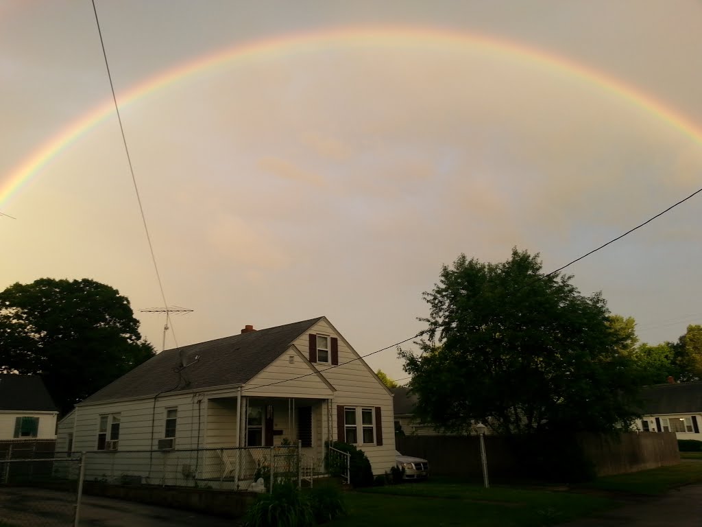 Rainbow over 94 Boxwood, Кранстон