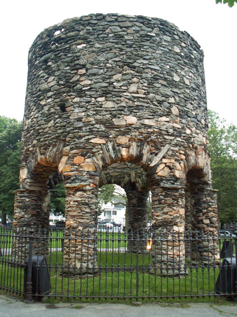 Viking Tower, Ньюпорт