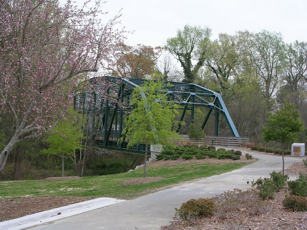 Old bridge, new trail. Greenville NC, Гринвилл
