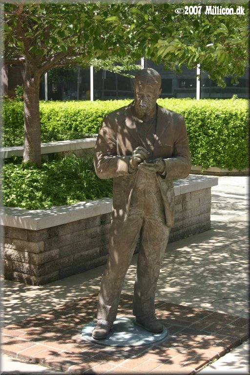 O. Henry Statue, Гринсборо