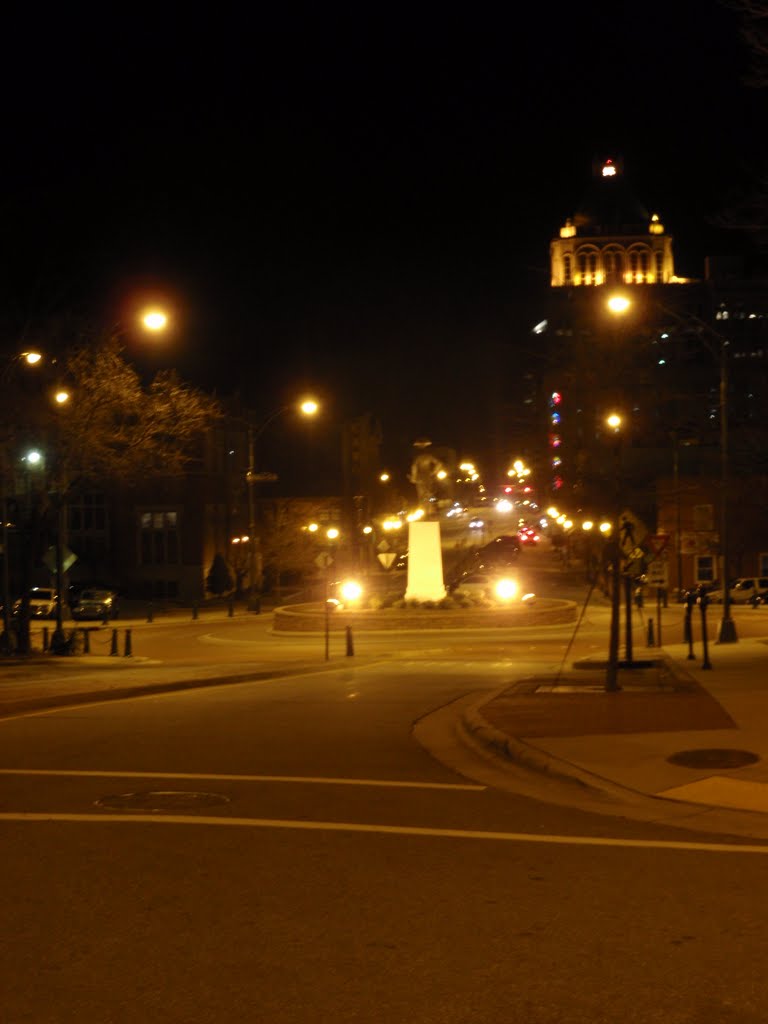 Nathanael Greene statue in new traffic circle and downtown Greensboro backdrop at night, 1-13-10, Гринсборо
