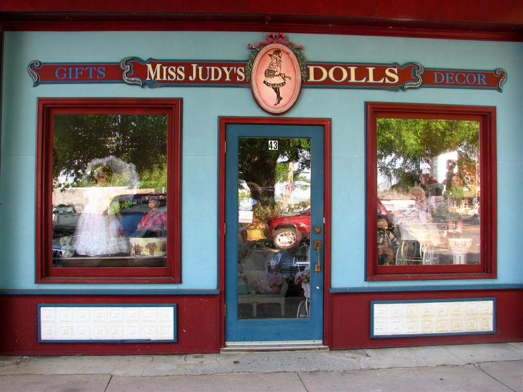 Miss Judys Dolls, Моксвилл