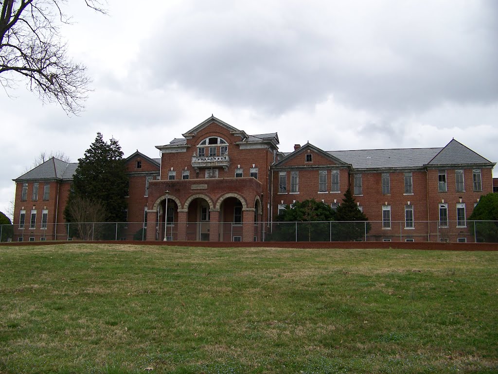 North Carolina School For The Deaf - Goodwin Hall - Morganton, NC, Моргантон