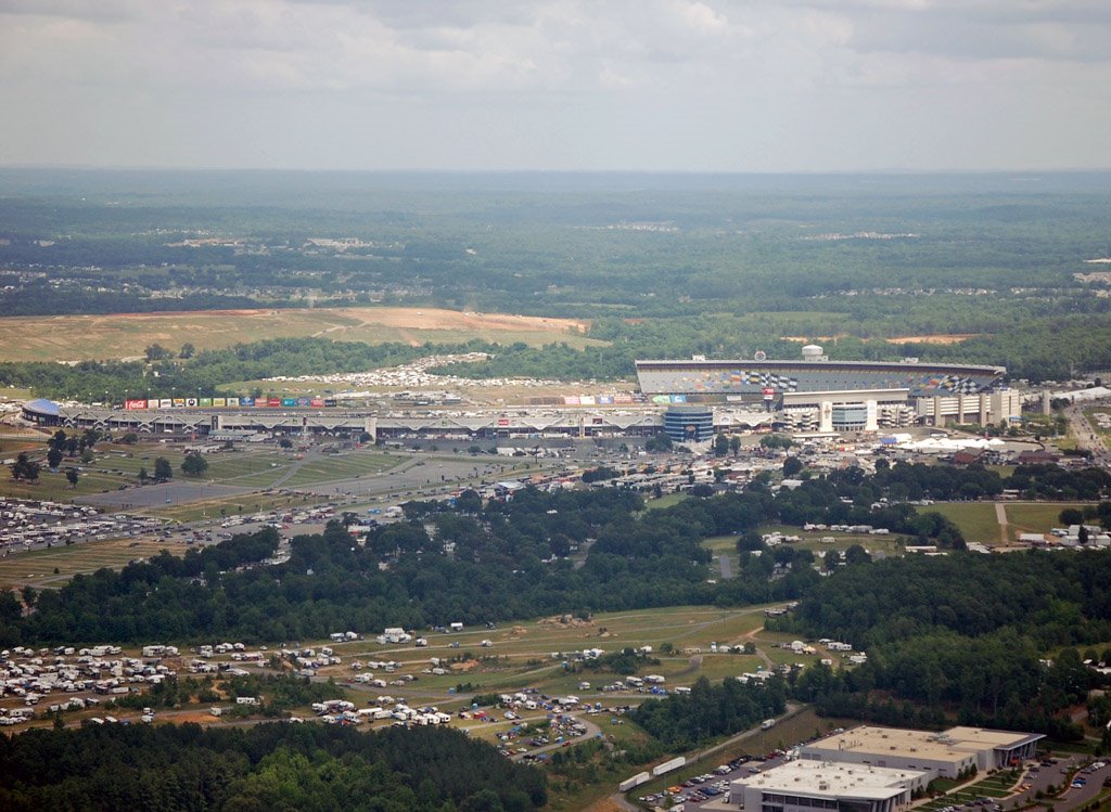 Arial view of Lowes Motor Speedway, Норт-Конкорд